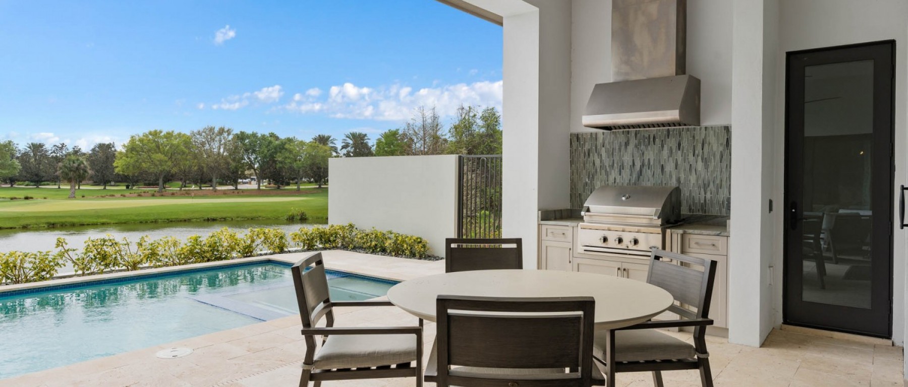 4072 Grande Brick Loop 32